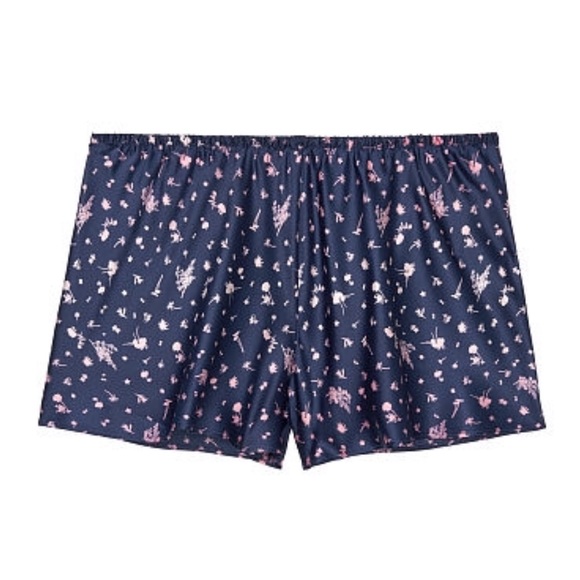 NEW VS Satin Ombré Sleep Lounge Shorts Medium - Picture 2 of 6